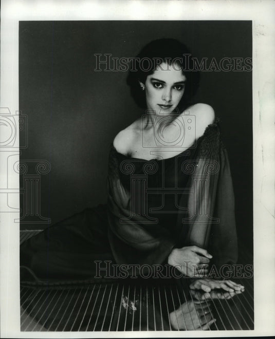 1983 Press Photo Kathleen Beller as Kirby Colby on "Dynasty" - mjp03594 - Historic Images