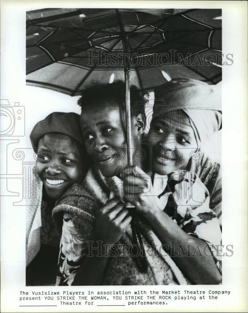 1989, The Vusisizwe Players, Poppy Tsira, N. Qosha & T. Maqhutyana - Historic Images