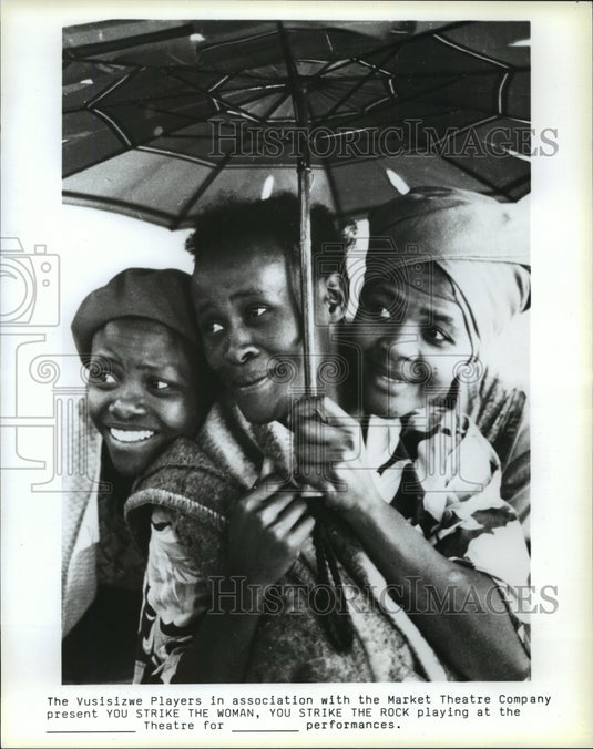 1989, The Vusisizwe Players, Poppy Tsira, N. Qosha & T. Maqhutyana - Historic Images