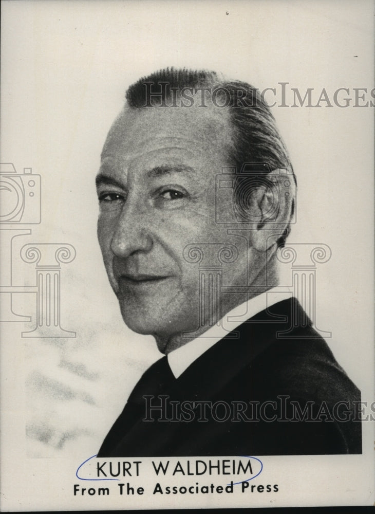 1974 Press Photo Kurt Waldheim, Diplomat and Politician - mjp03811 - Historic Images