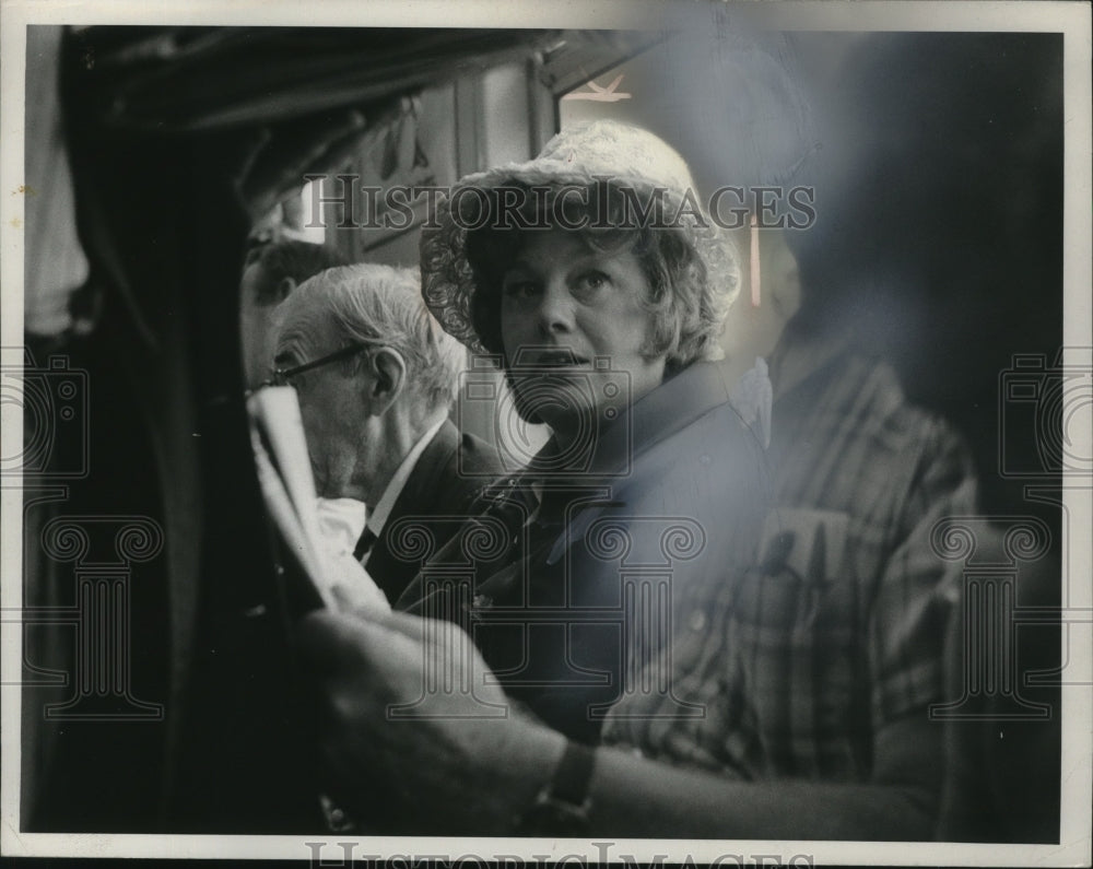 1972 Press Photo Shelley Winters, actress. - mjp04326- Historic Images