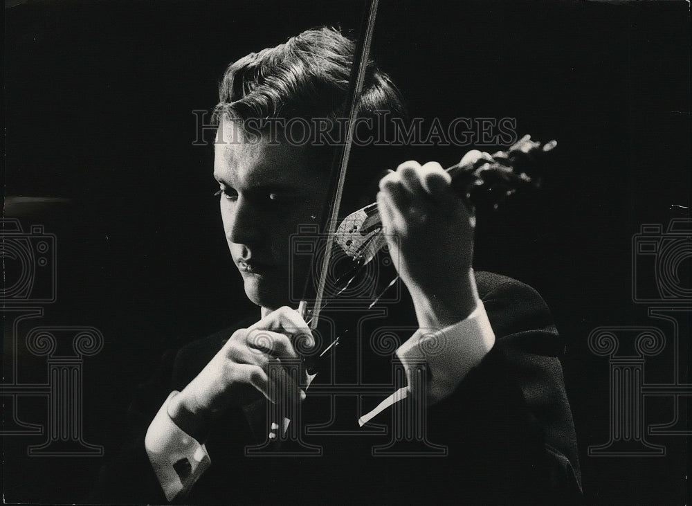 1970 Press Photo Konstanty Kulka, Polish violinist. - mjp04543 - Historic Images