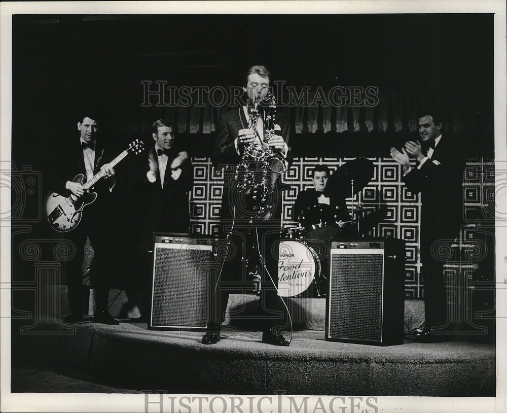 1967 Press Photo Kurt Kronhelm and his Good Intentions band. - mjp04636 - Historic Images