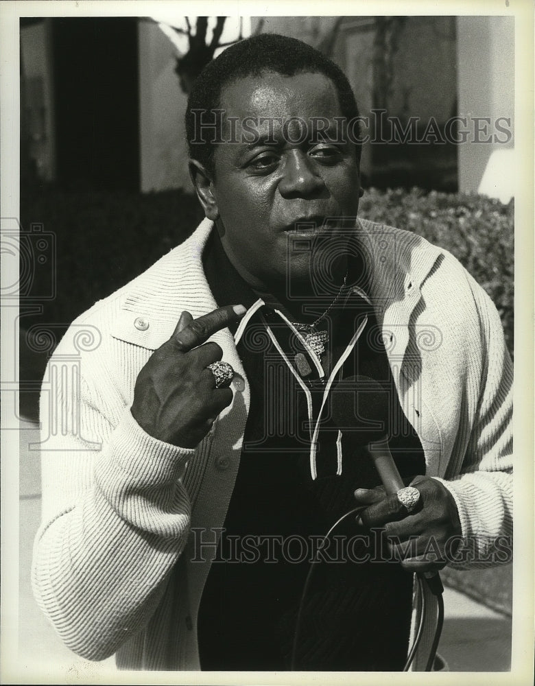 1984 Press Photo Flip Wilson hosts People Are Funny, on NBC. - mjp04769 - Historic Images