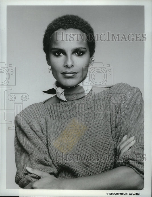 1985 Press Photo Shari Belafonte-Harper in Arthur Hailey's Hotel. - mjp04840 - Historic Images