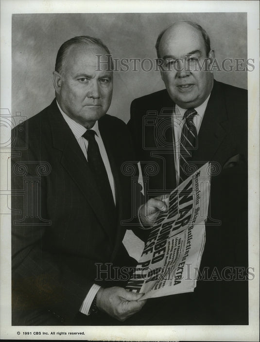 1991 Press Photo Charles Kuralt and Gen. Schwarzkopf on Remember Pearl Harbor.- Historic Images