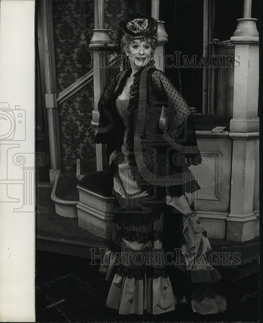 1978 Press Photo Gretchen Wyler stars in Sly Fox. - mjp04989 - Historic Images