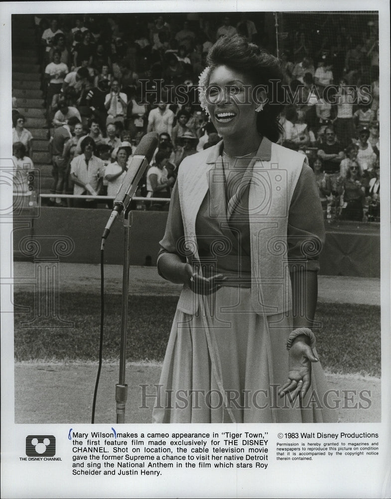 1983 Press Photo Mary Wilson makes a cameo appearance in Tiger Town. - mjp05105 - Historic Images