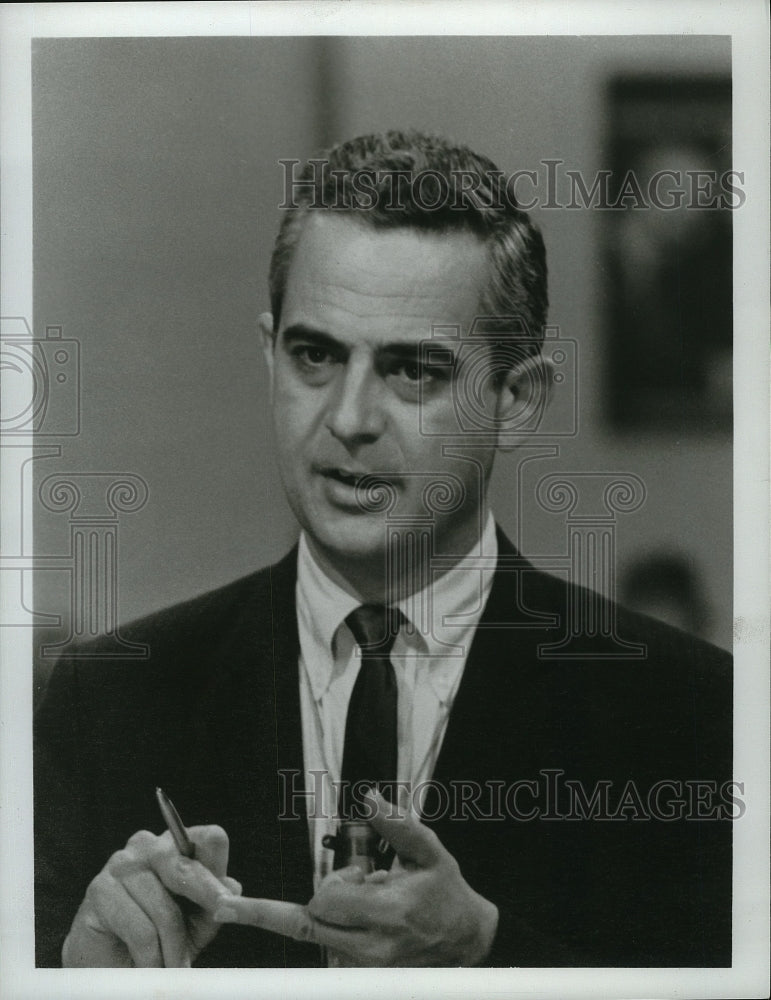 1964 Press Photo Bob Young, ABC TV newscaster. - mjp05499 - Historic Images