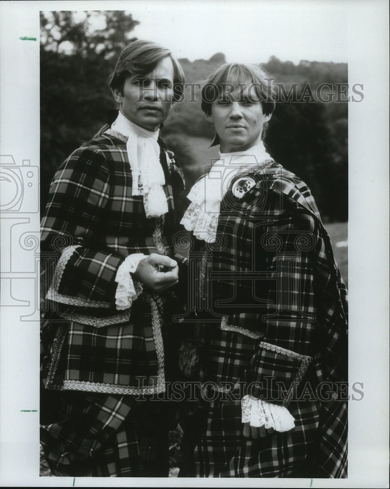 1984 Press Photo Richard Thomas and Michael York in The Master of Ballantrae. - Historic Images