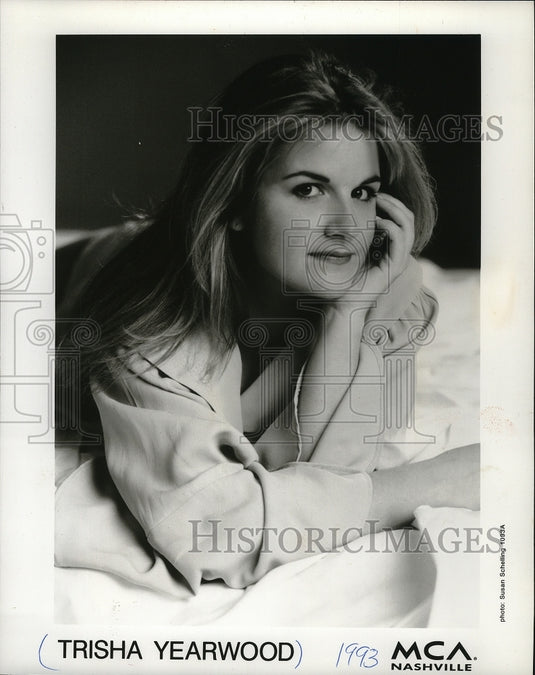 1993, Trisha Yearwood, country music singer. - mjp05640 - Historic Images