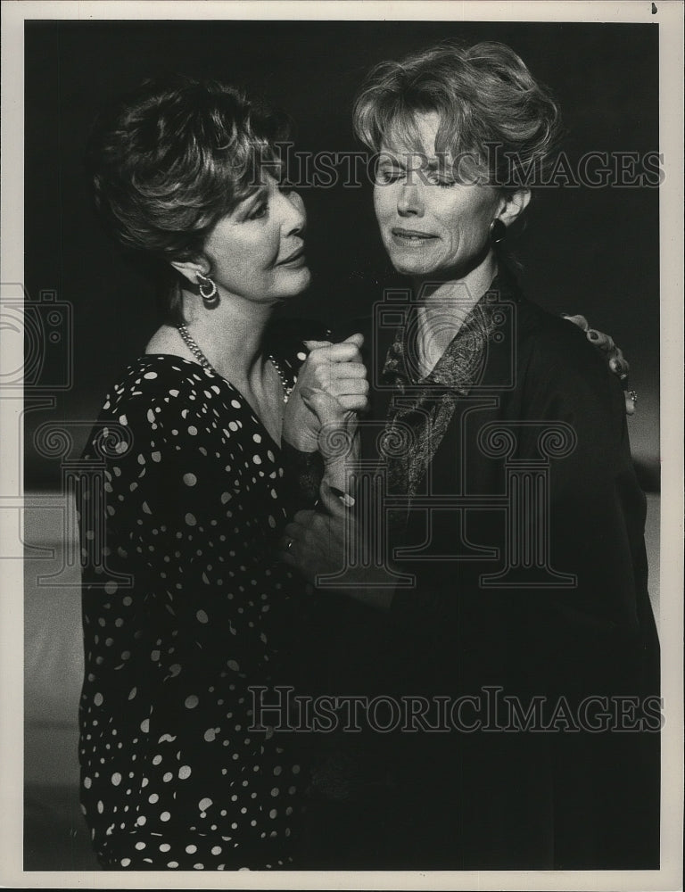 1989 Press Photo Loretta Young and Barbara Gordon in Lady in a Corner. - Historic Images