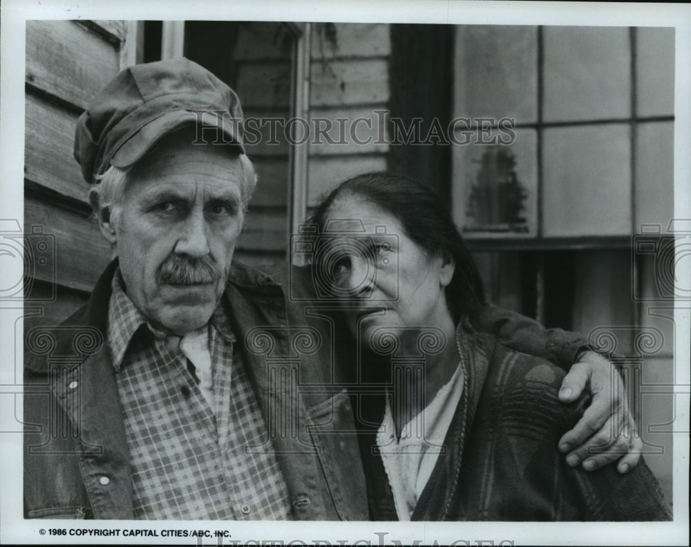 1986, Jason Robards and Colleen Dewhurst in Johnny Bull. - mjp05820 - Historic Images
