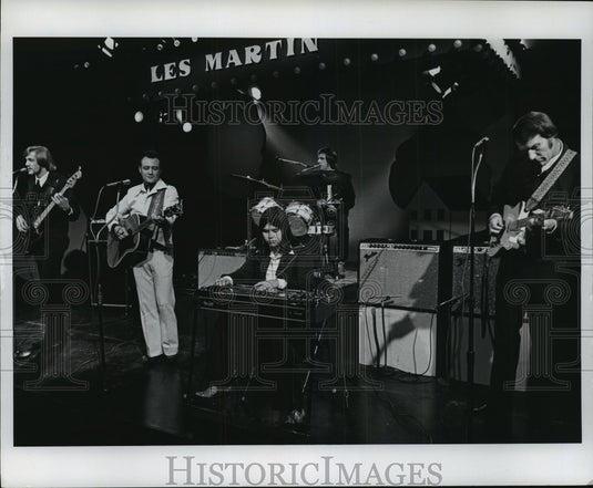 1976 Press Photo Les Martin and The Country Drifters on Showcase. - mjp06026 - Historic Images