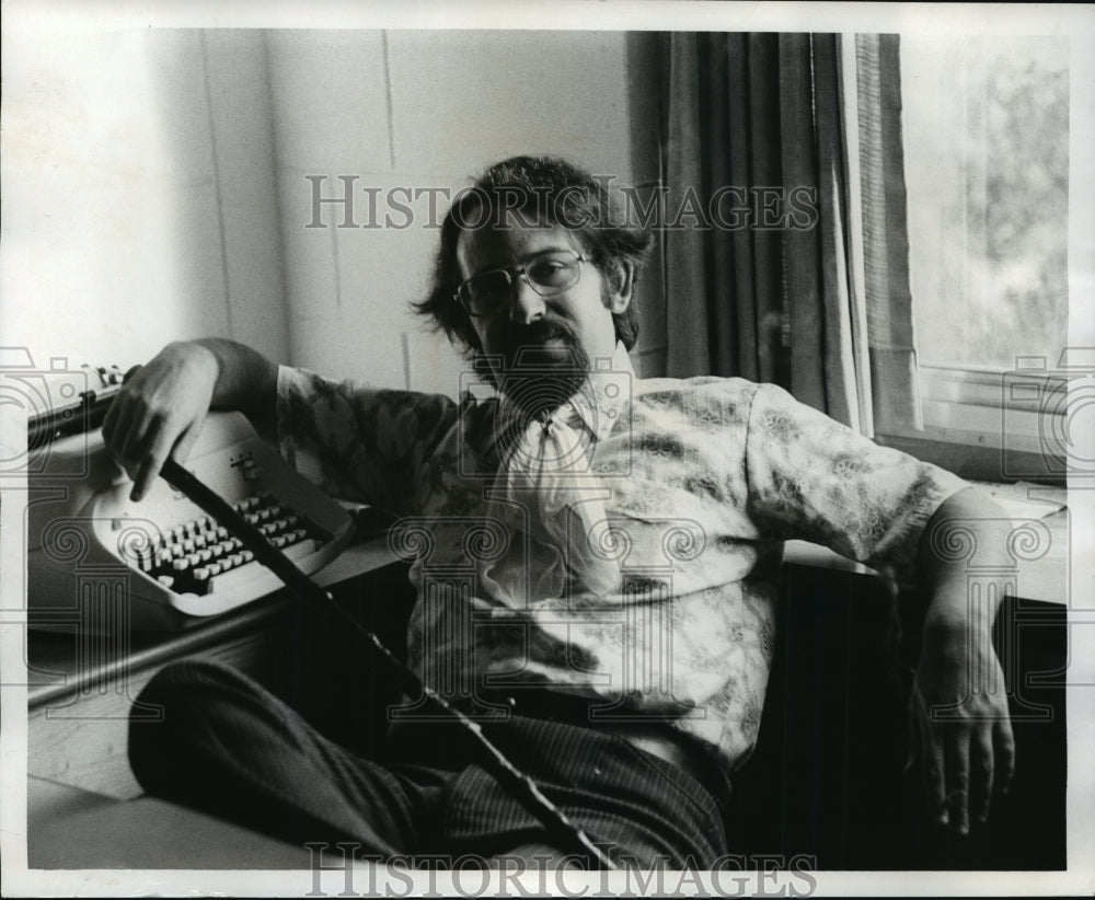 1974 Press Photo Robert M. Lerner, University of Wisconsin Journalism Professor.- Historic Images