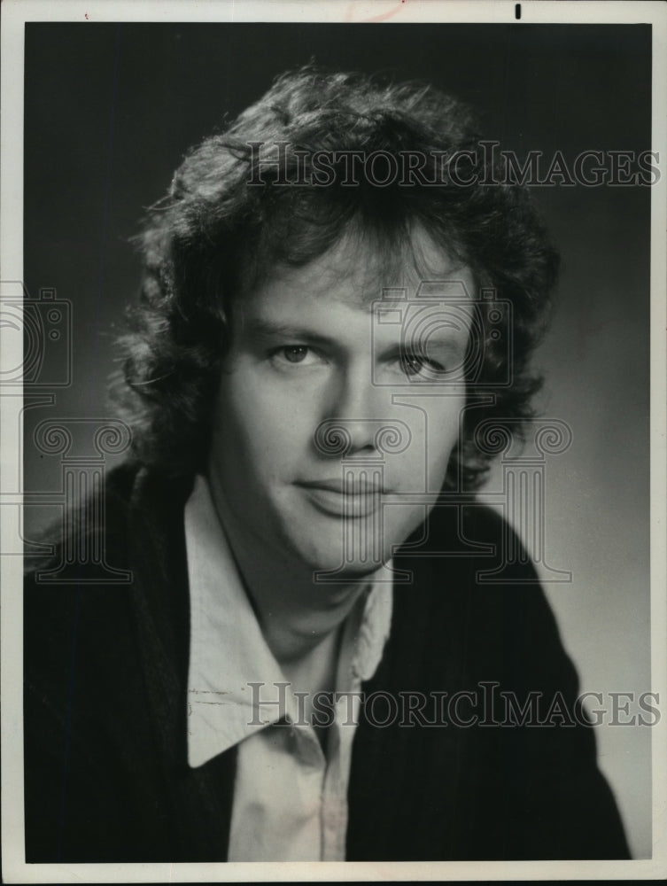 1975 Press Photo Cliff DeYoung, star of Sunshine. - mjp06233- Historic Images