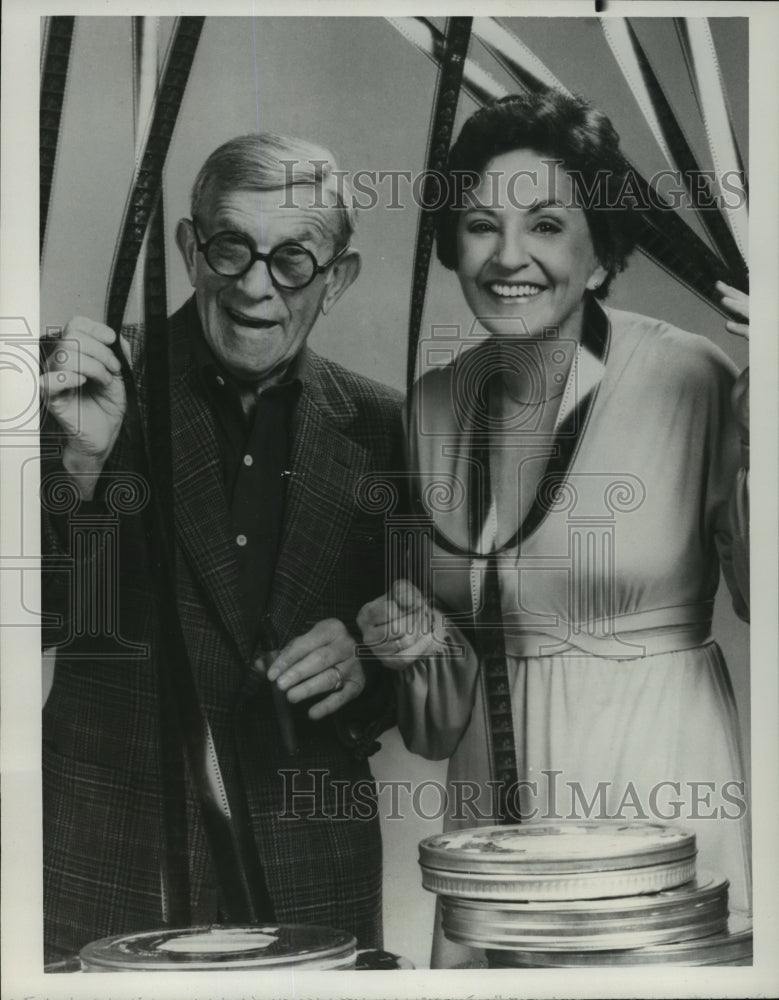 1978 George Burns on Marilyn Beck&#39;s Second Annual Hollywood Outtakes - Historic Images