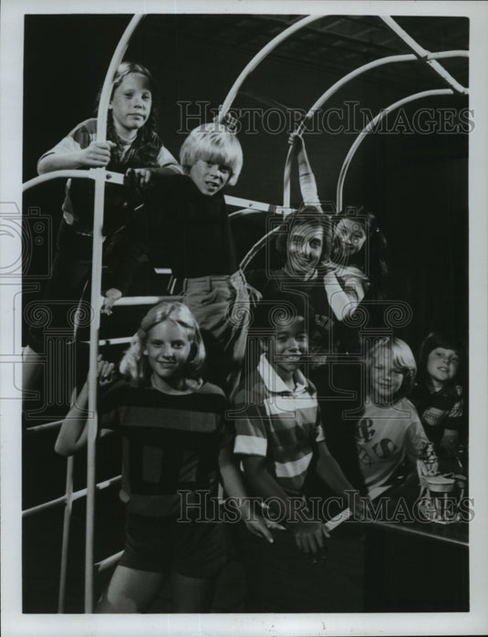 1978 Press Photo Barry Mailow Provides the Miracle of Music for Eager Ears - Historic Images