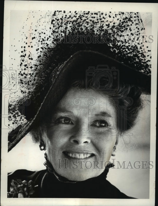 Press Photo Katharine in the World Premiere of "Love Among the Ruins" - Historic Images
