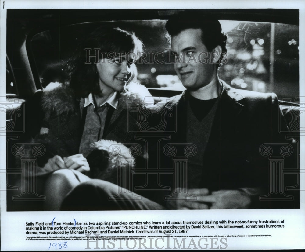 1987 Press Photo Sally Field and Tom Hanks Star in &quot;Punchline&quot; - mjp06939-Historic Images