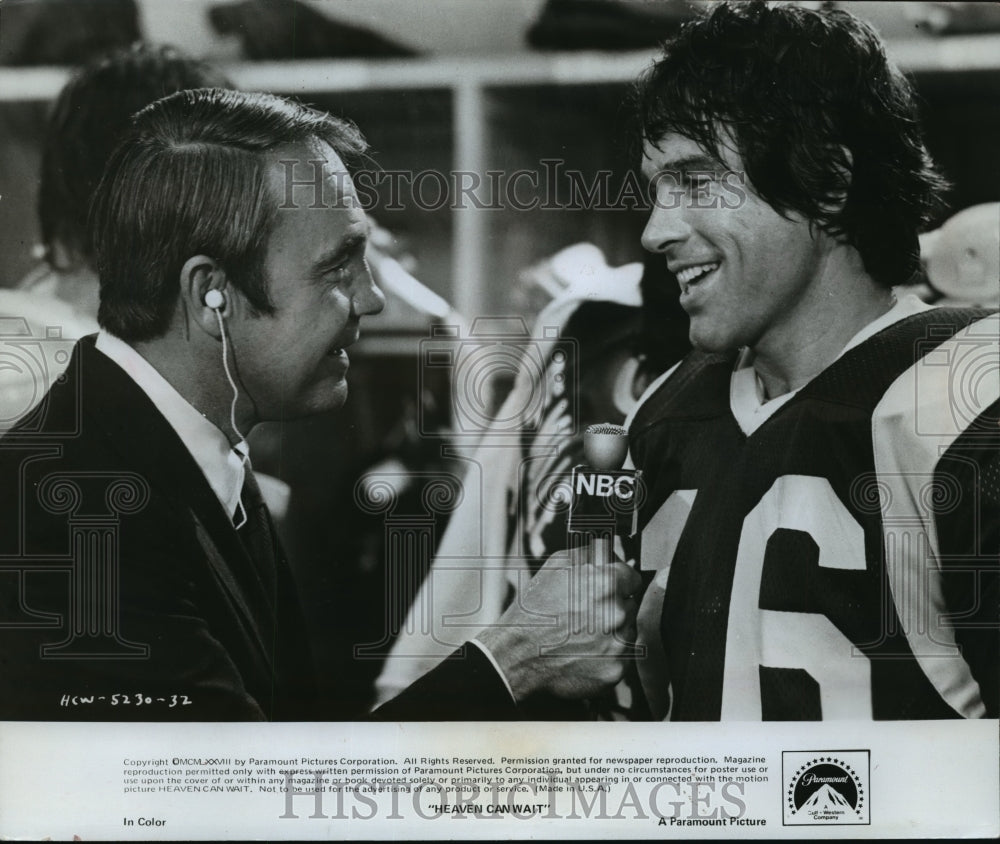 1989 Press Photo Dick Enberg and Warren Beatty in "Heaven Can Wait" - mjp06982 - Historic Images