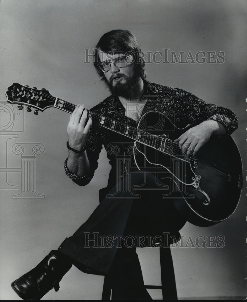1976 Press Photo Portrait of Tom Zietlow, Musician - mjp07125 - Historic Images