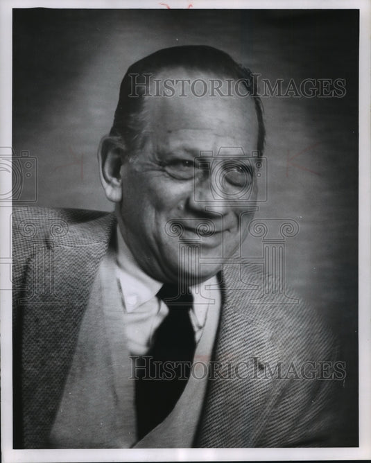 1967 Press Photo Portrait of Melvyn Douglas, Actor - mjp07202 - Historic Images
