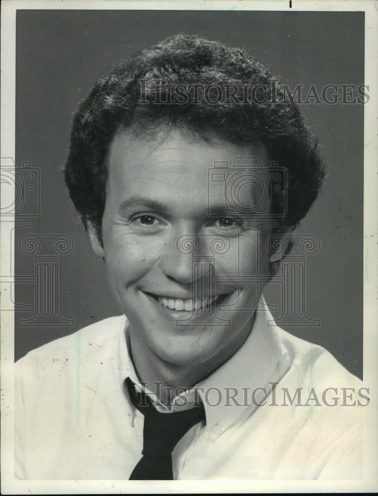 1984 Press Photo Portrait of Billy Crystal, "Saturday Night Live" - Historic Images