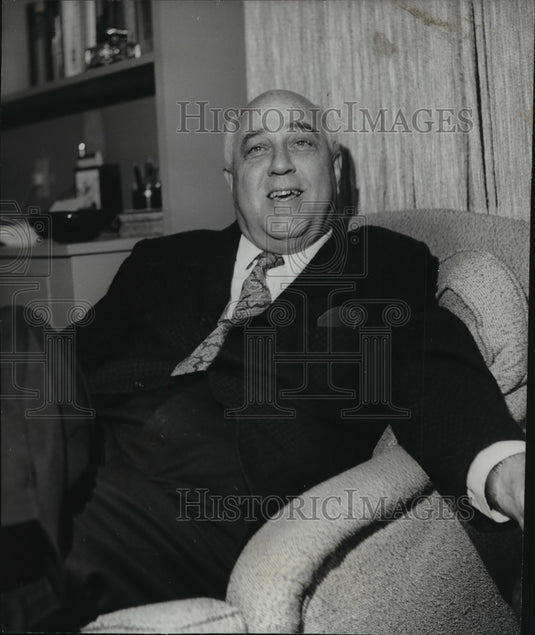 1966 Press Photo Richard Crooks Relaxes in the Den of His Home - mjp07303 - Historic Images