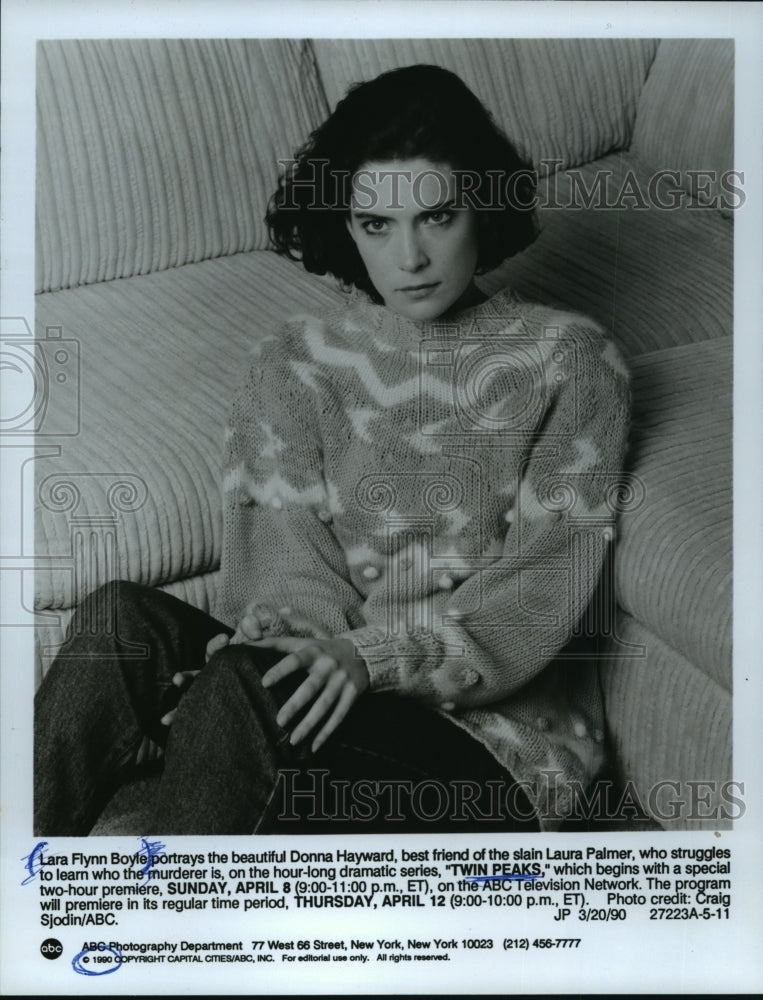 1990 Press Photo Lara Flynn Boyle as Donna Hayward in &quot;Twin Peaks&quot; - mjp07308 - Historic Images