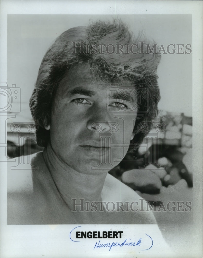 1980, Portrait of Engelbert Humperdinck - mjp07436 - Historic Images