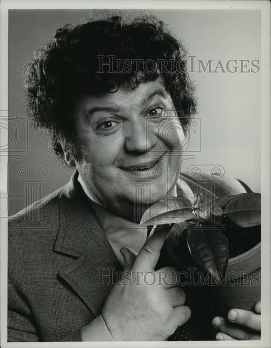 1977 Press Photo George Demosthenes in "Kojak" - mjp07668 - Historic Images