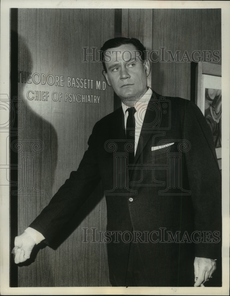 1962 Press Photo Wendell Corey in &quot;Eleventh Hour&quot; - Historic Images