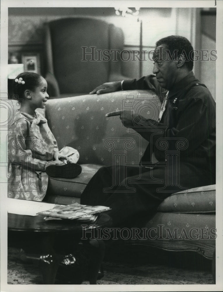 1991, Raven-Symone and Bill Cosby on "The Cosby Show" - mjp07723 - Historic Images