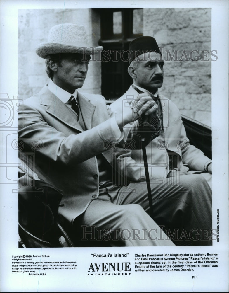 1988 Press Photo Charles Dance and Ben Kingsley Star in "Pascali's Island" - Historic Images