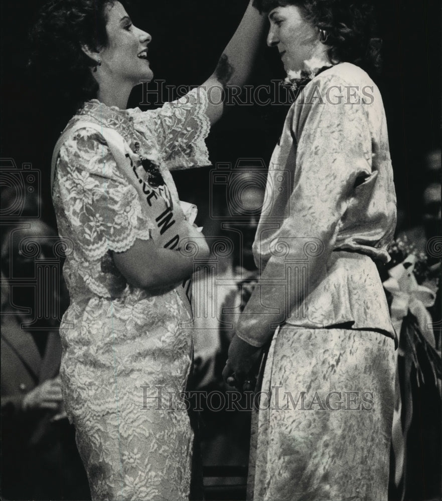 1986 Rebecca Weiner Crowned Alice in Dairyland by Kristine Gratz - Historic Images
