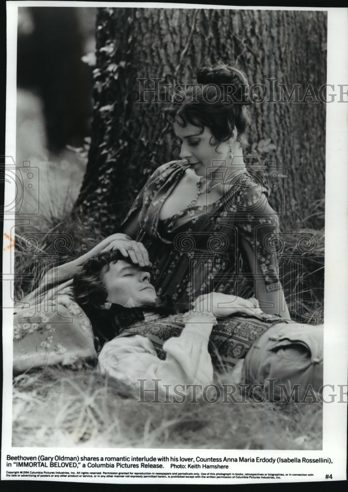 1994 Gary Oldman and Isabella Rossellini in "Immortal Beloved" - Historic Images