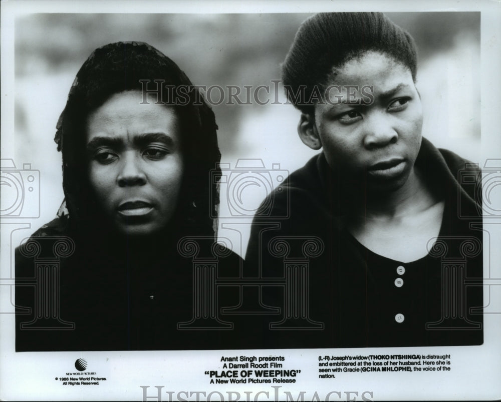 1987, Thoko Ntshinga and Gcina Mhlophe in &quot;Place of Weeping.&quot; - Historic Images