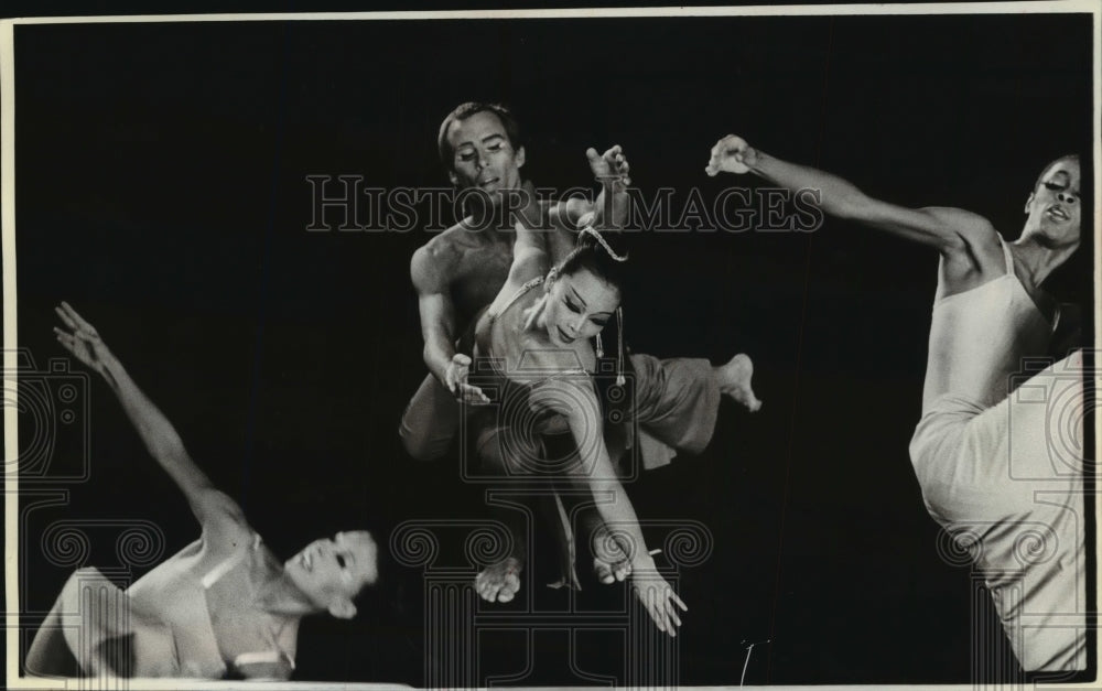 1979 Martha Graham Dance company performed &quot;Diversion of Angels&quot;-Historic Images