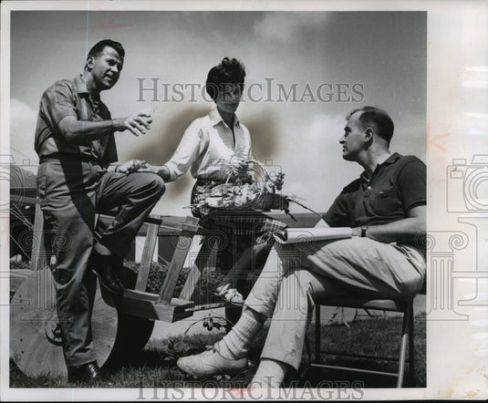 1983 Jack Harnick directs Dennis Day and Nancy foster in "Brigadoon" - Historic Images