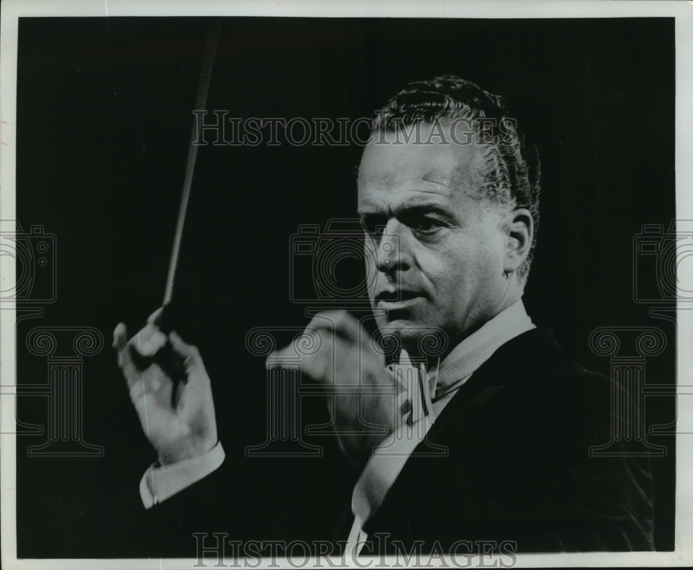 1974, Carmen Dragon, conductor. - mjp08694 - Historic Images