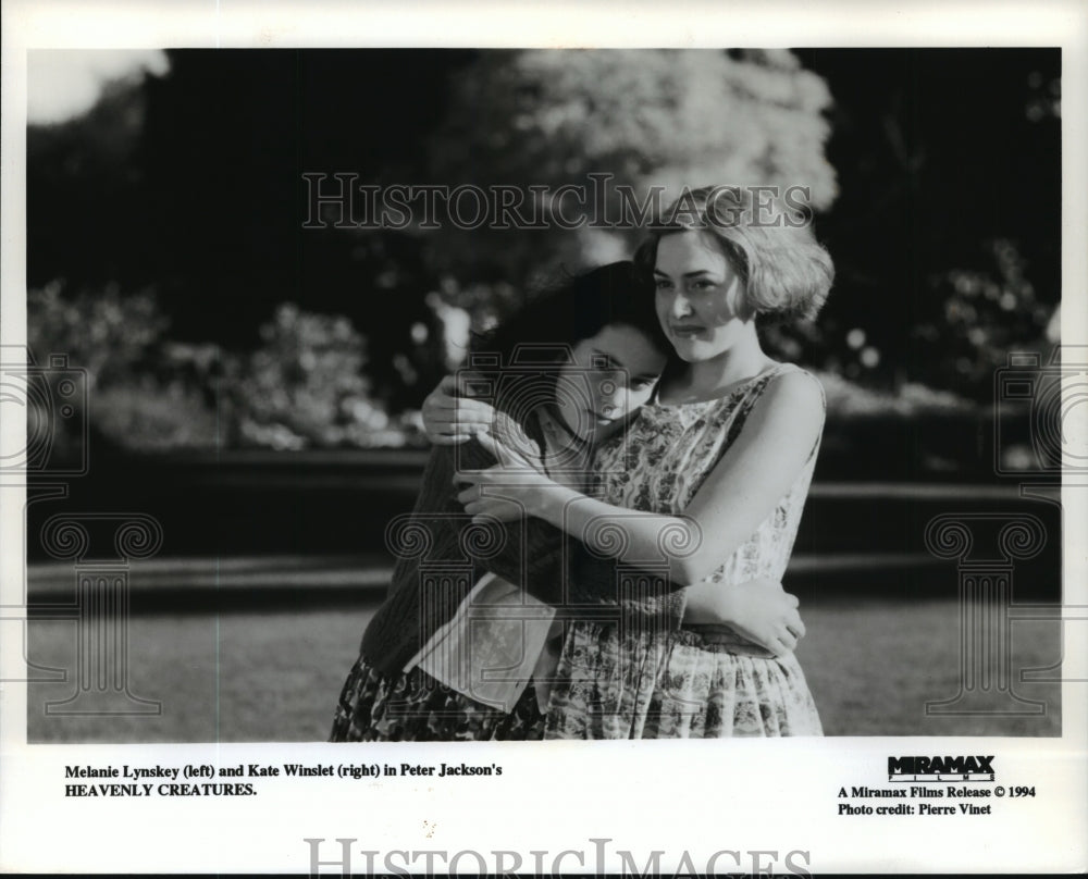 1994 Press Photo Melanie Lynskey and Kate Winslet in &quot;Heavenly Creatures.&quot; - Historic Images