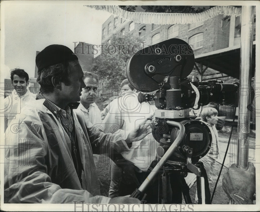 1968 Press Photo Director Norman Jewison on set of Gaily, Gaily! - mjp09093 - Historic Images