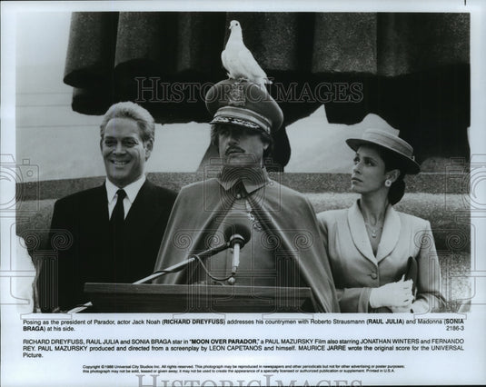 1988 Press Photo Richard Dreyfuss, Raul Julia, Sonia Braga "Moon Over Parador" - Historic Images