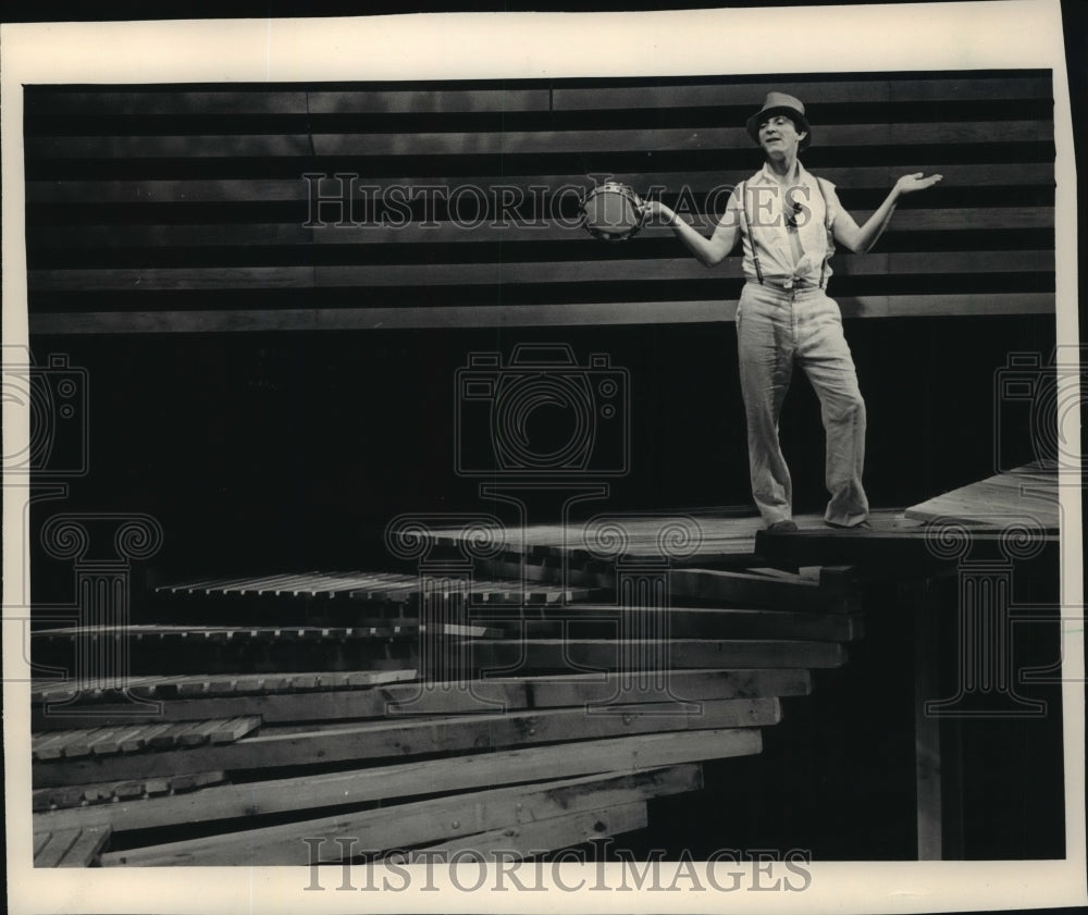 1987, Peter Silbert in Twelfth Night at Milwaukee Repertory Theater. - Historic Images