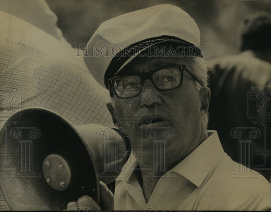 1965, Vittorio De Sica directs After the Fox, on location in Rome. - Historic Images
