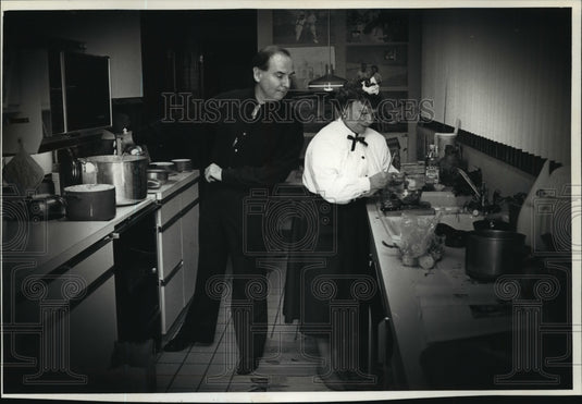 1990, Montgomery Davis, Milwaukee Chamber Theater Director. - Historic Images
