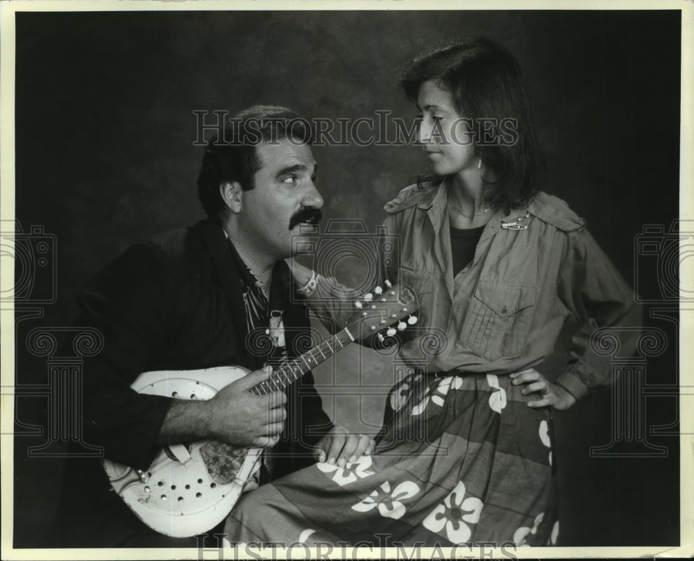 1988 Press Photo Rich and Maureen Del Grosso, blues musicians. - mjp09433- Historic Images