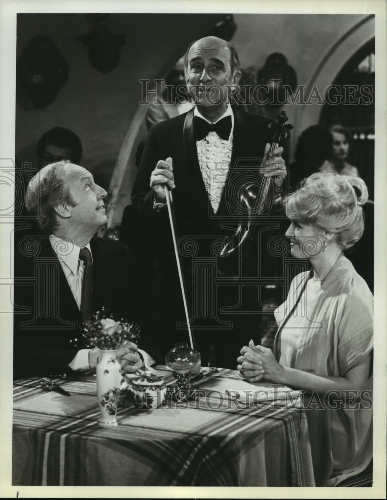 1980 Press Photo Frank DeVol guest stars on Diff'rent Strokes. - mjp09444 - Historic Images