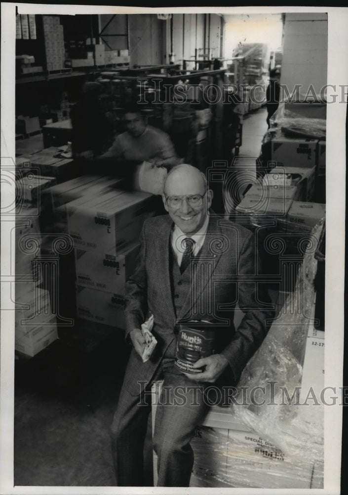 1989, Price Davis, president of Second Harvest food bank. - mjp09527 - Historic Images